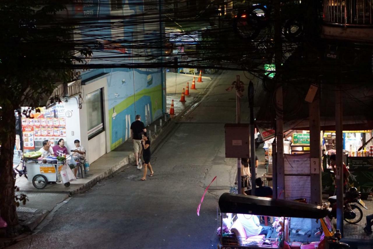 The Cosy River Bangkok Exteriör bild